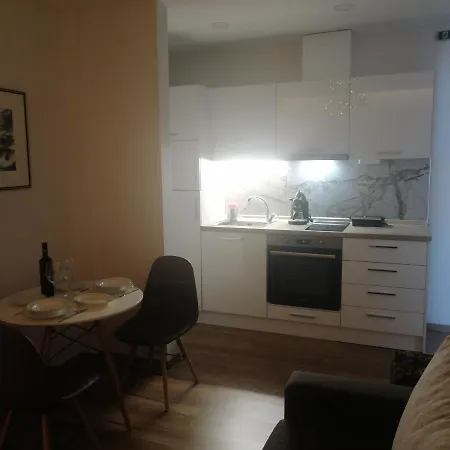 On Clock Square D2 *