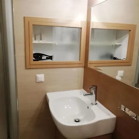 On Clock Square D2 Apartman Véria