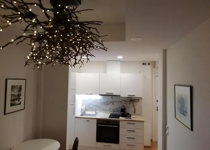 On Clock Square D2 *