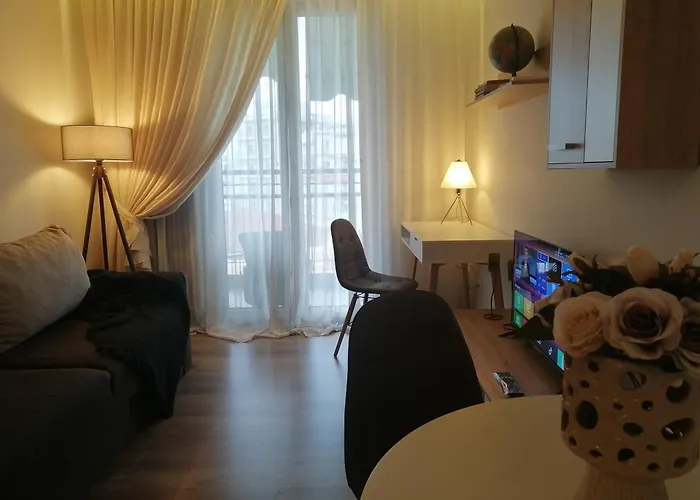 On Clock Square D2 *